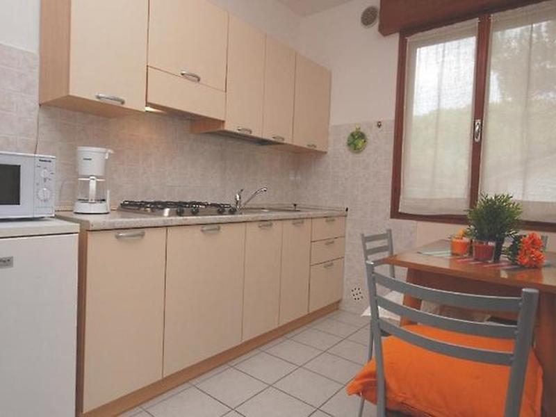 AB338D80BAFEB306F073EA62DCC0B996