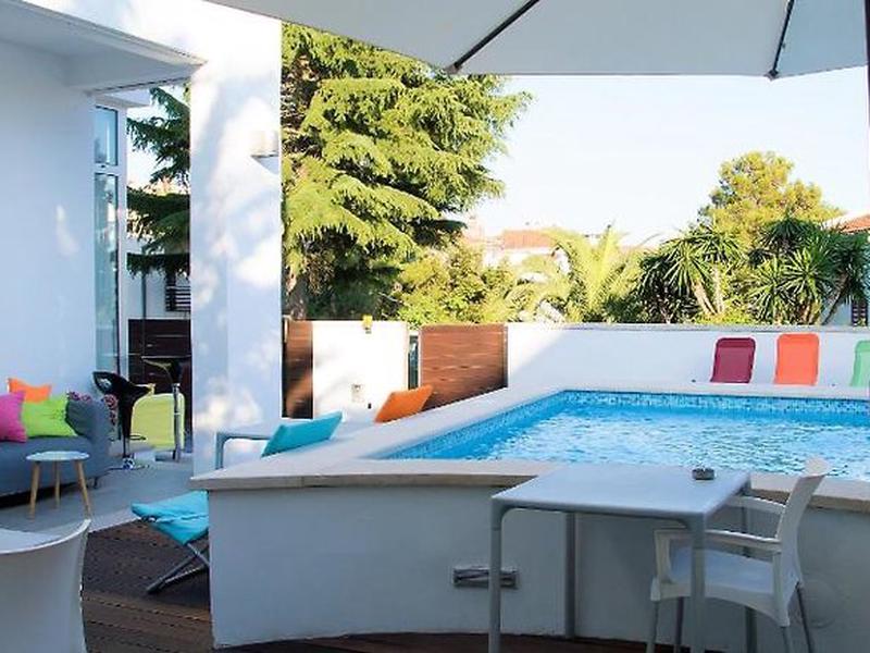 4C7AEB4C1D182163F6136A5BD5CEBBDB