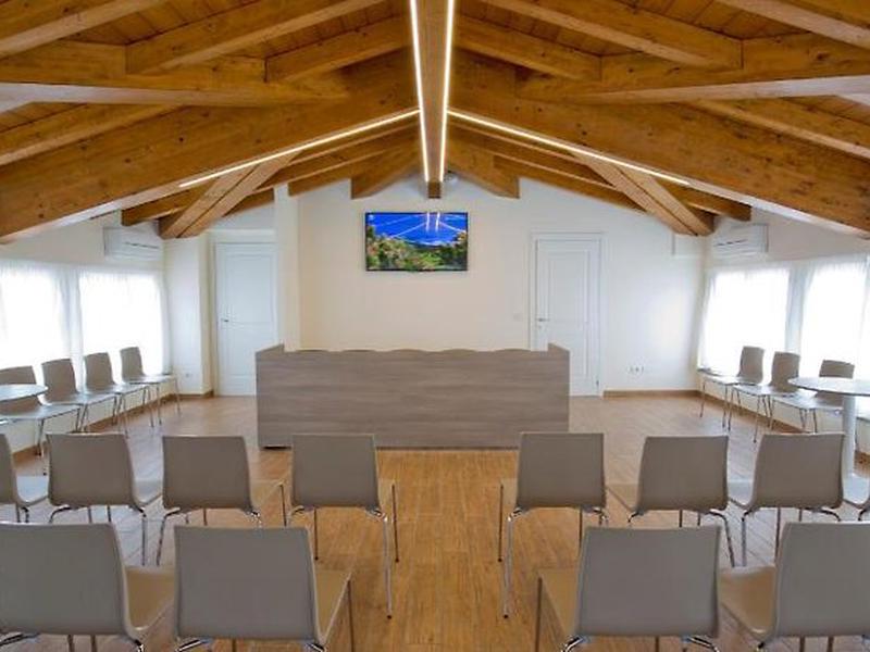 51779B17366EADF241AC5A72E7967F2D