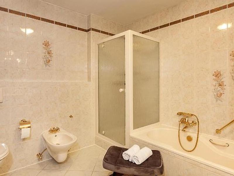 3511440D9F17385E3CF506ED4C95B5BF