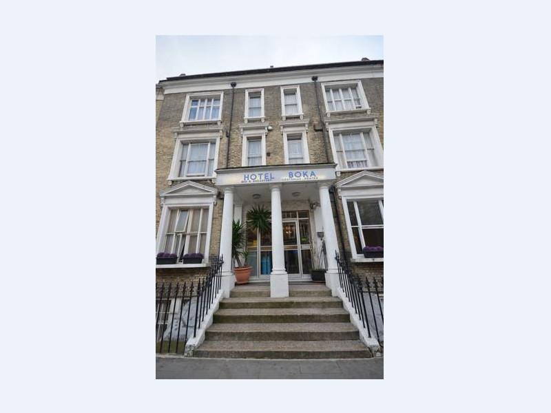 A9AA95FADD5BBE1CA5CC56C24173BF0C