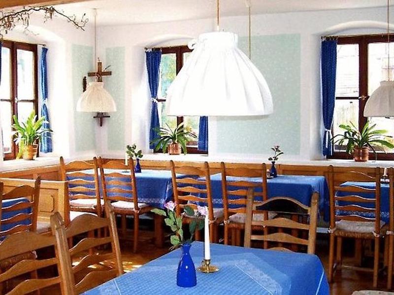 1EF48368C280ACB93B497CCC05979131