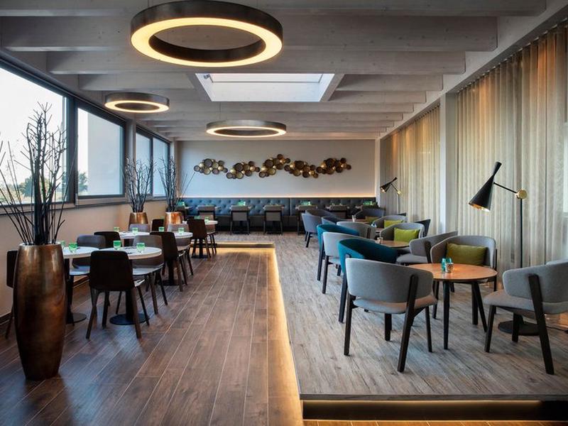 15EB4F601D64F2EAC40C6866A03AEBEC