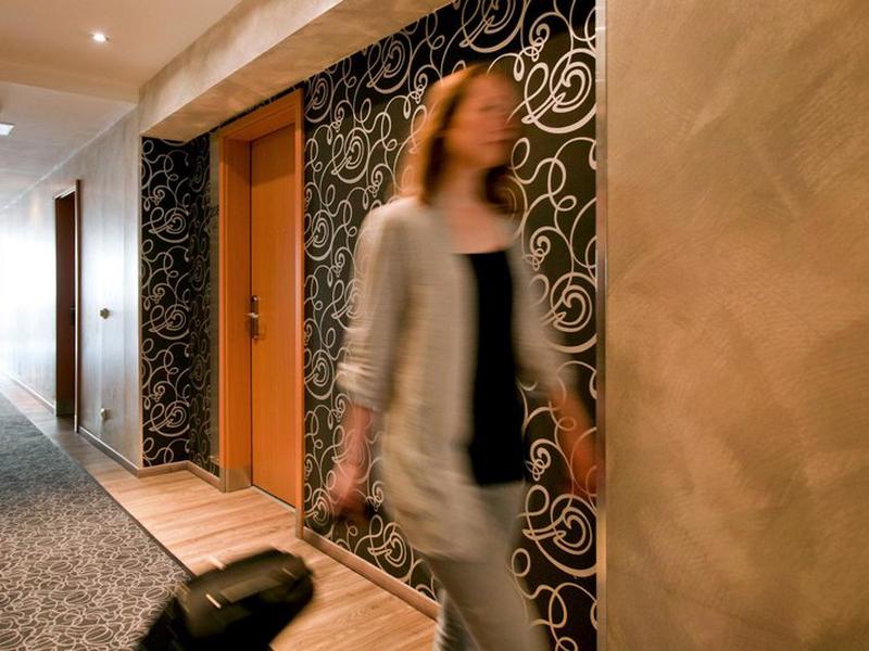 05F79FA798D65E4A43392572D457B167