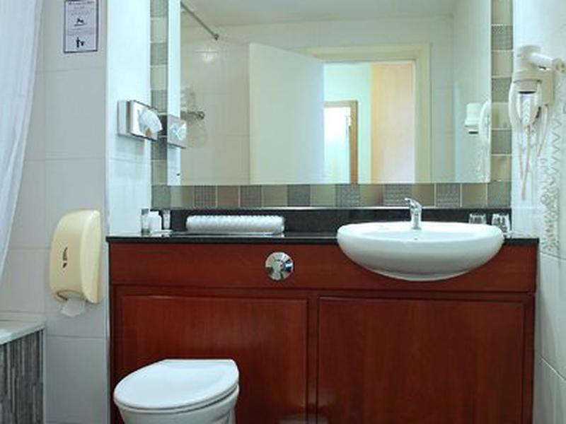 2C64C7CDD5F9C4AEC91C9C9D26F7AAF3