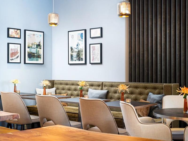 C01F032C89E5DF513C8208A6BC6F977C