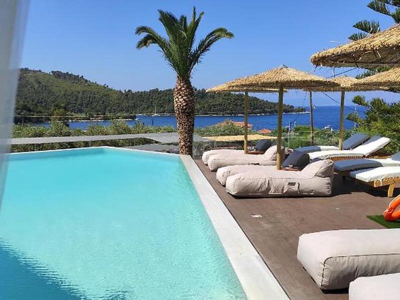 710996C97F195FA23BC3AC572DC6D4BA