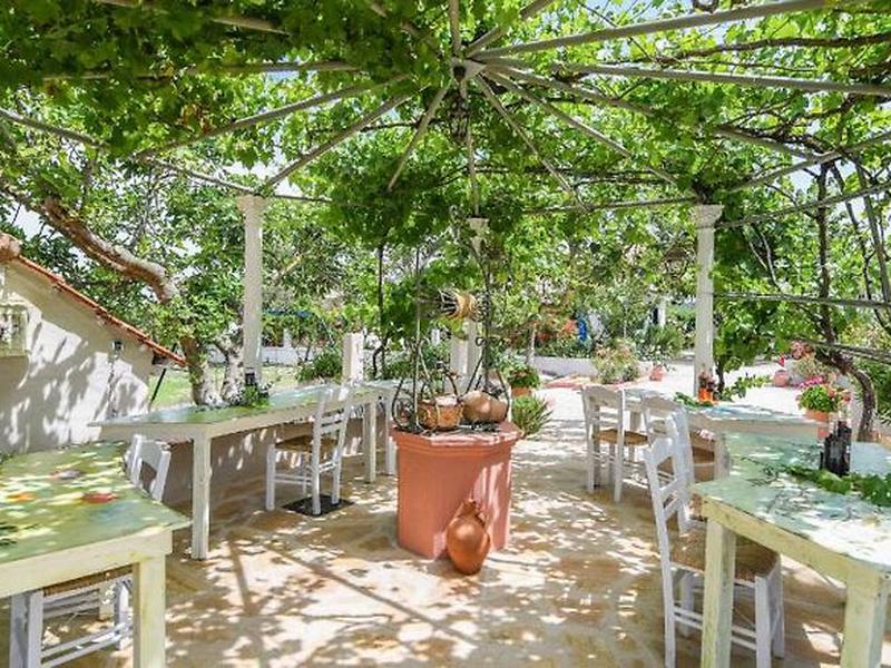 BE52A4E6898FE1911E97FF949868E7D4