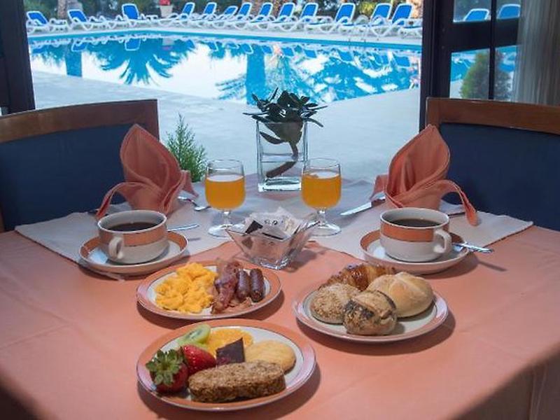 6CD9C1E75A55C49E88B746A23CA67AFE