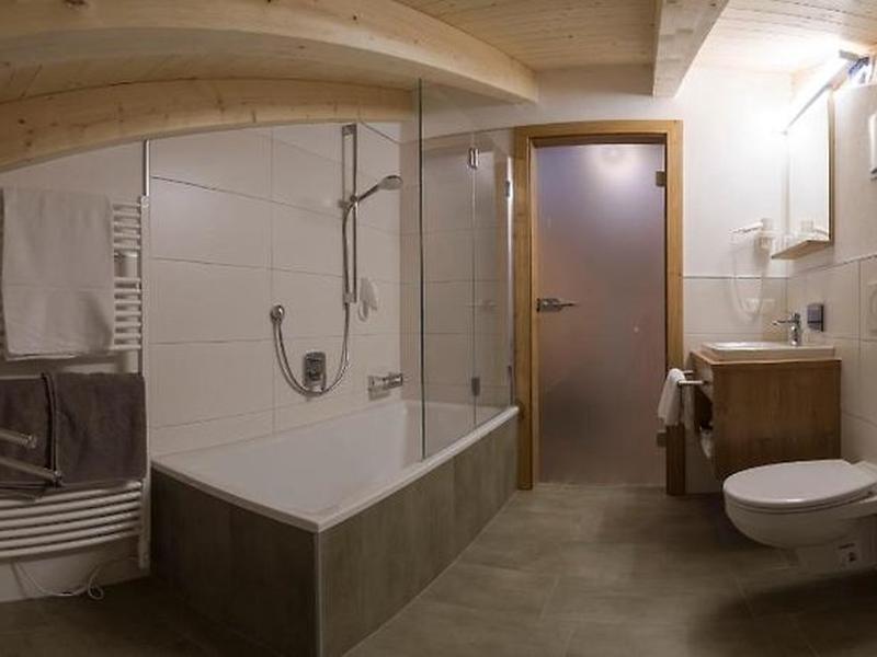 F15C6230D5ADCE55E7FEF2DC8CB4545D