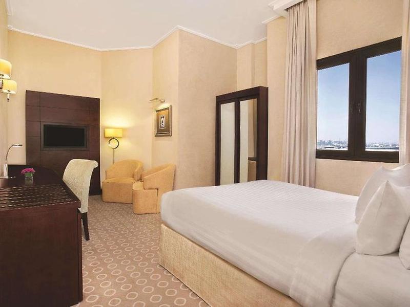 CE03236FD928F487F4C4BB2DFC3DEBD5