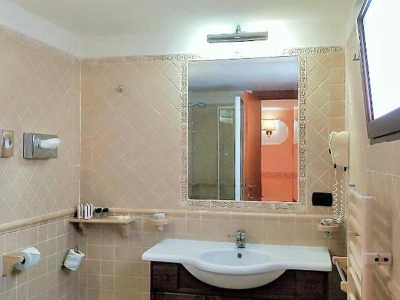 268F2FFF9017499BD45F8EADB3E8D4D3