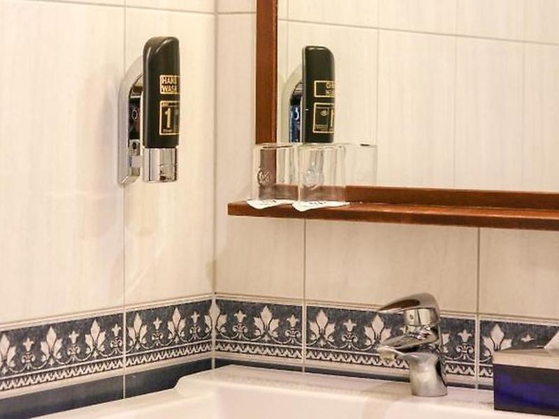 2EC6A63383021CCD3AEC3F9A1050F640