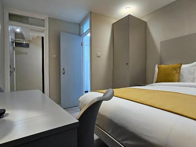 1807C1E0A8A065A4F2269AA4291E3EB6