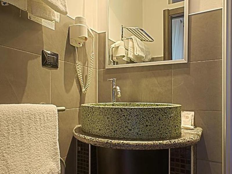 CF5ED2C5DA15EE7C01949E06C69FBDF8