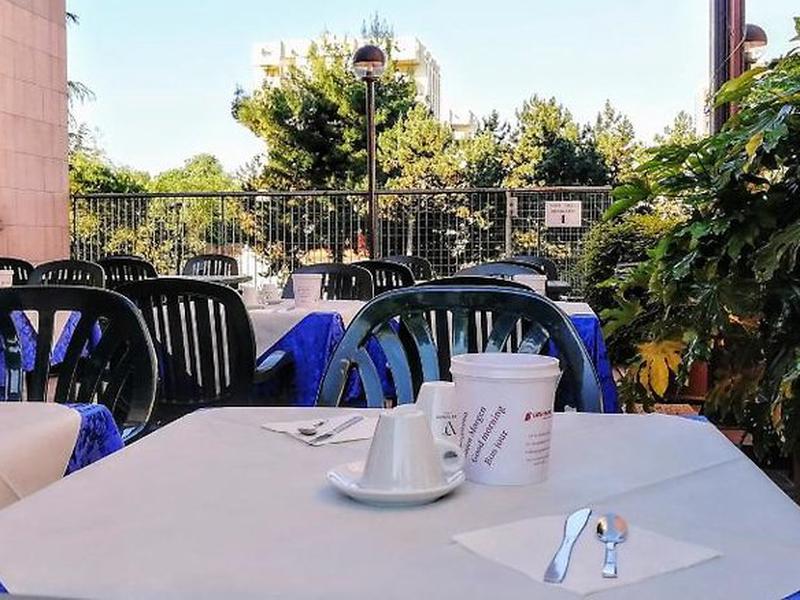 10B8B5E143C38DFD880E1BECC15DDC5E