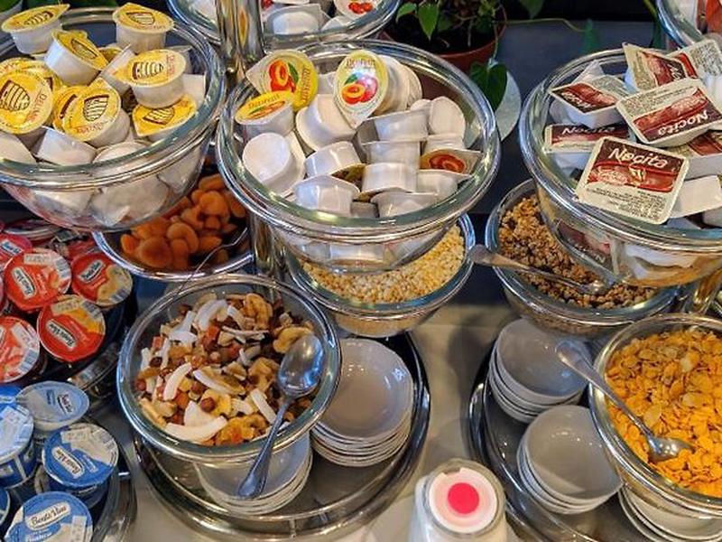 A763B0925F70384EA8239252ECF865E6