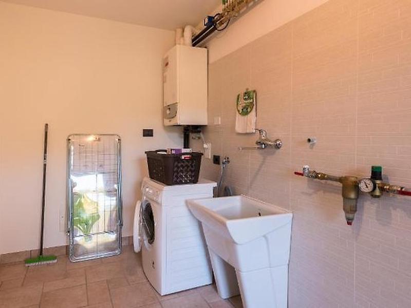 4BF61AE717D98A282FD23300C95AD3AD