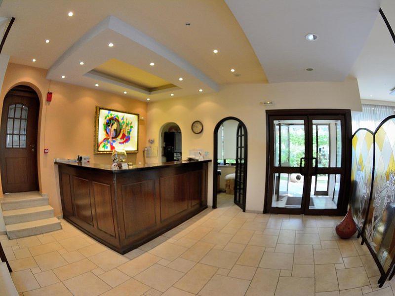 F2140AA32BF6867BDB6D5CC87DD360D5