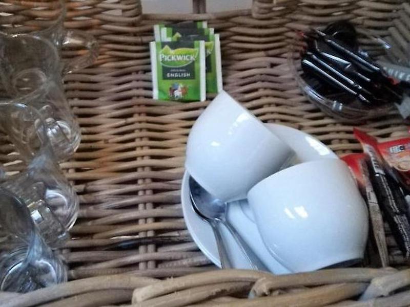 FE9DD6022487E2919A65CFB3727496D8