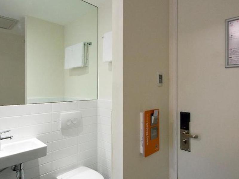 4E7F9A1A4A3BD4A67C67D0FA5BE4D4C2