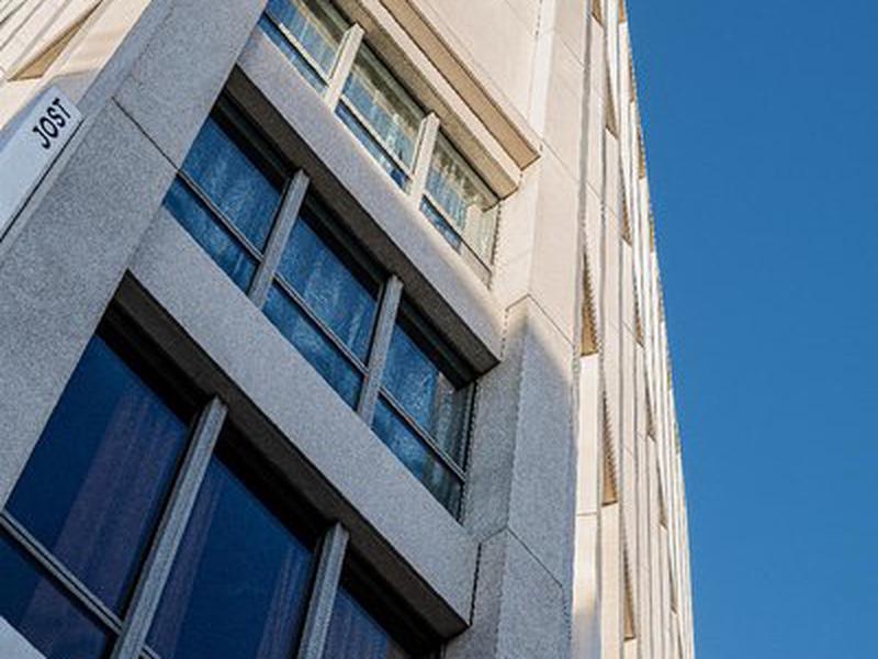 37E6C9C5F0462AF1A9B86D9DB066195C