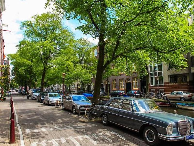 AC7884B4CF6998F0D61B7EE2D767EE4D