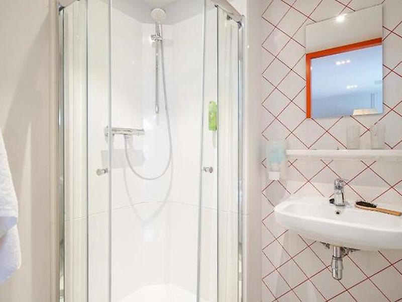 7E47D66BA4C53FD6AD6057D7FC8484FD