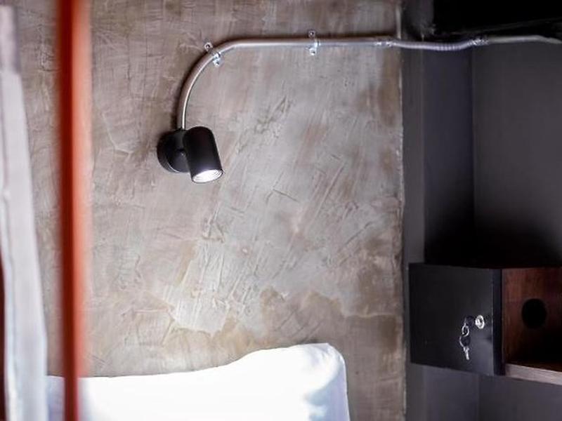 6DAF6BD19DD25CE7ACD7166681DECD88