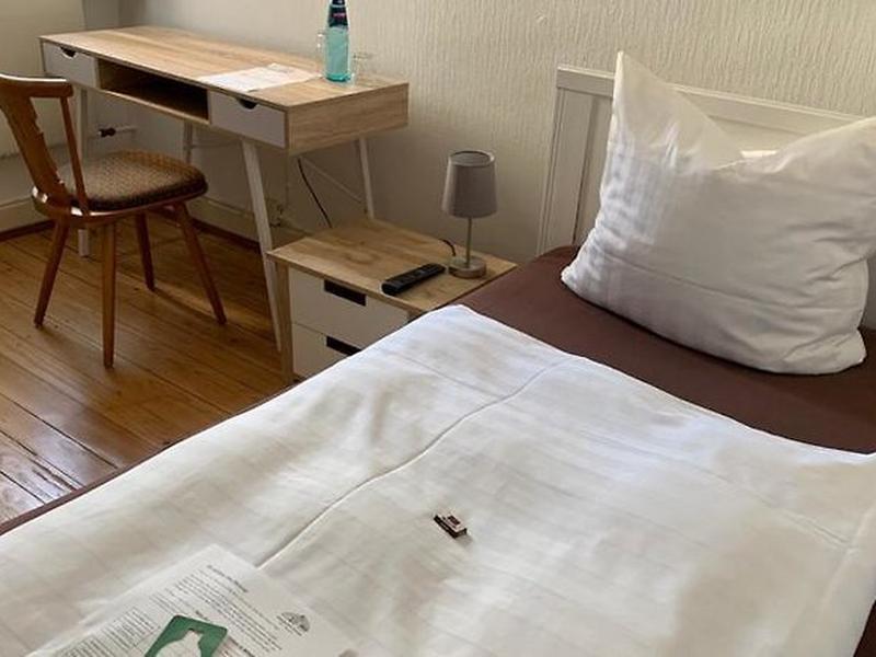 E1A776877B6C5AA4881183D91D27E4EE