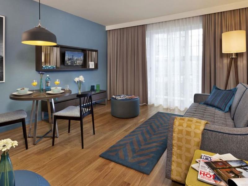 CEA211EF60BEB207EDB28272D8CB3CC2