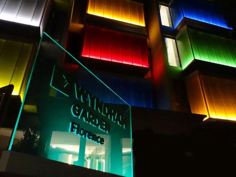 10E855ECC2E1D6341523175E3A804D20