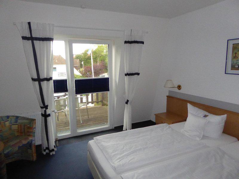 278E0B92792918E3FB2463F834787CA7