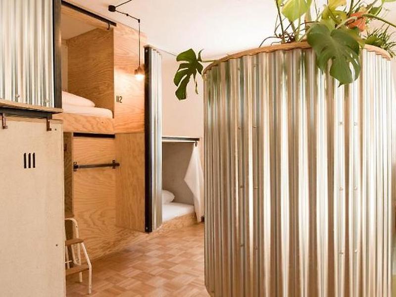 91F65A1A5257AFB4336786C3CD2706C9