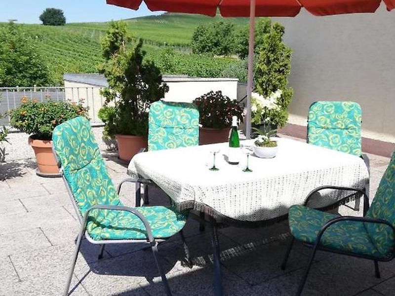 DB514549D433F2C36782515AD6D0379C