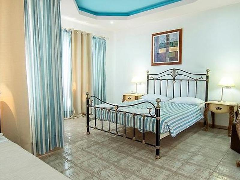 AFFA228B6FBFBA7F4965661A9BB9D4D0