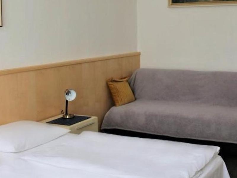 CB4666436F68966FA901F6D81558C9F8