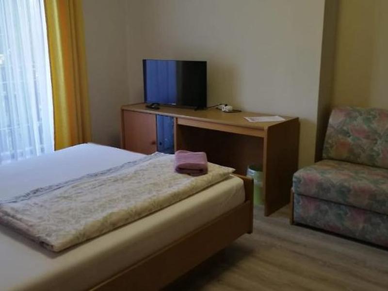 C10B9AA075571FE7BCDD8C9B4492CAD4