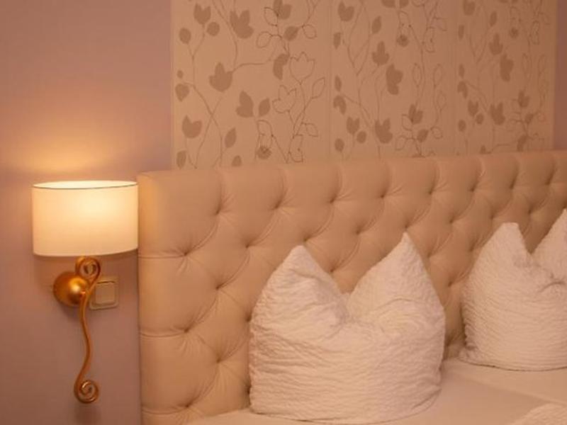 FDBC12AED285BFC53221879B4849B5FB