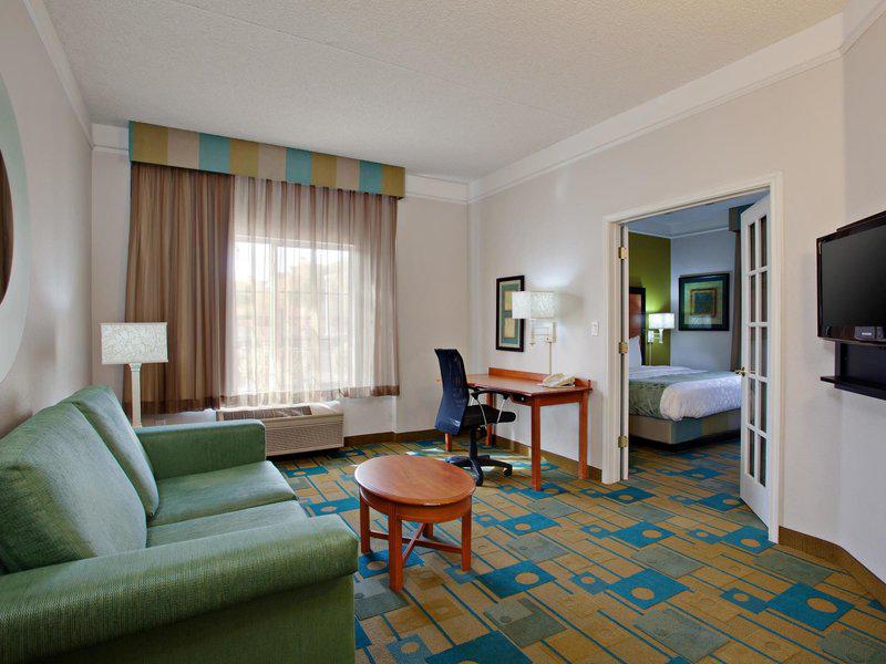 2C980176E326CA0A8AF07FBC0672F9DD