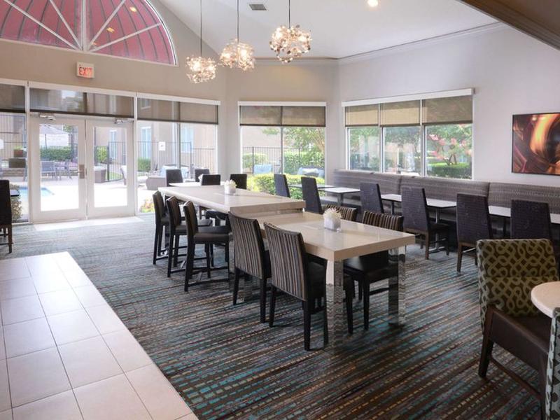 53D0B80F7F1451358435EFE806188AB4