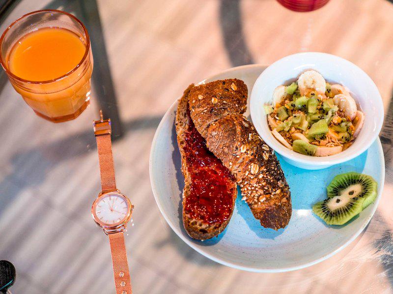 ABB937DA1CD8249D7B80BE81699FF3BD