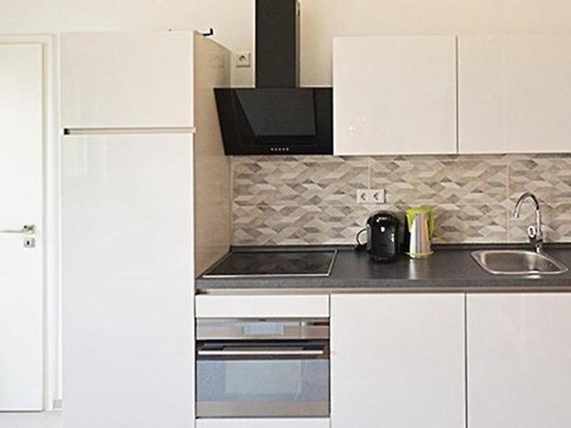 6A6FC7A96BA5F2A179B752E1926A4A54