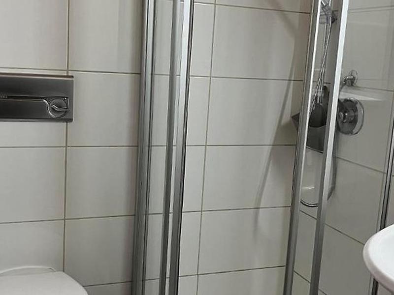 9EBC208B2FDF461AB13A5B31A55C483E