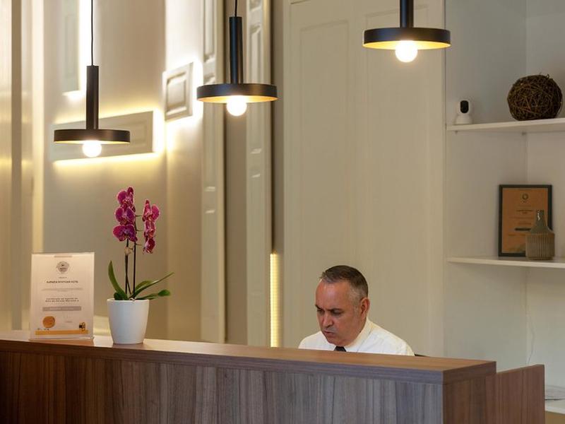 9633052ACA751807589D1341ADF2F4AD