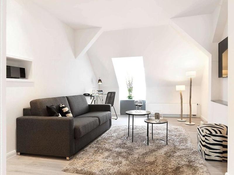 E655AB9E1BB3091AFBF895E771BF4671