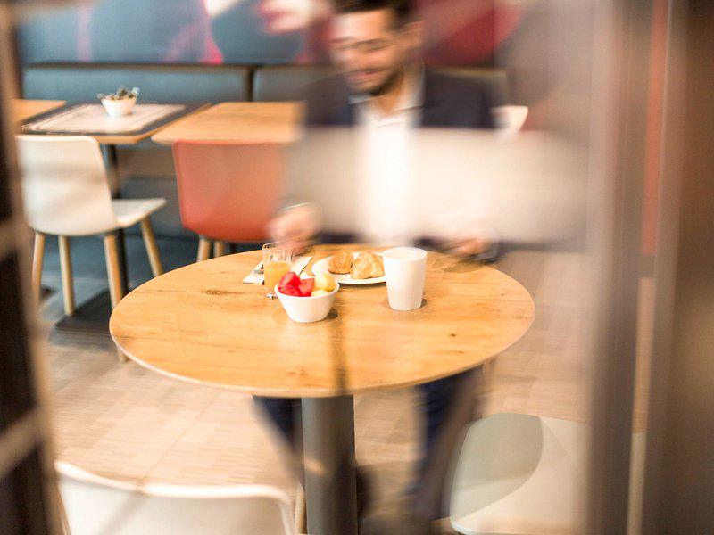 40A14546E4BF5F32834D2A04001CC938