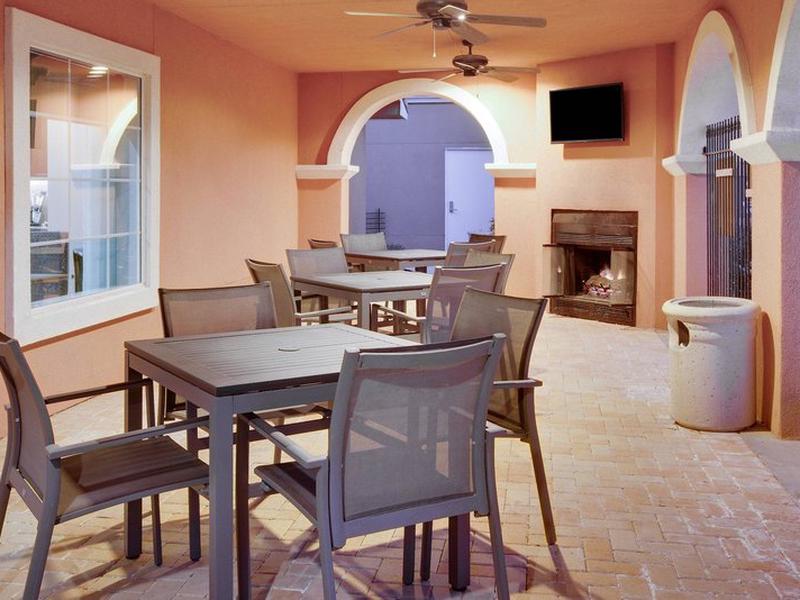 7D2C82F9B9AB145F54F1B806E691E488