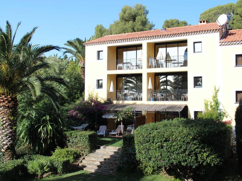 E1342EBE2A222F1D087E59582BF2F8C4