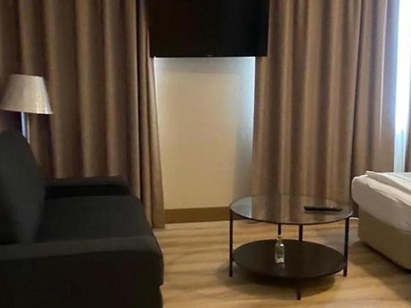 F9B5AC05F57D7696E01F179CC5109D71